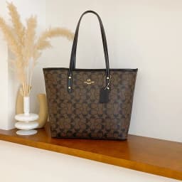 Stylish High-End Diaper Bag Women Designer Crossbody Bag Luxury Leather Handbag Minimalist Fashionable Large Tote Bag