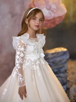Charming Lace Appliques 3D Flower Girls Dresses For Wedding Party Exquisite Sequined Pearls Full Sleeve Kids Princess Gown