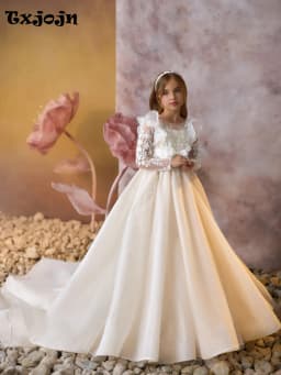 Charming Lace Appliques 3D Flower Girls Dresses For Wedding Party Exquisite Sequined Pearls Full Sleeve Kids Princess Gown