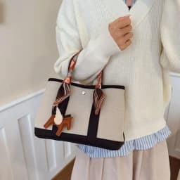 Classic Elegant Diaper Bag: Luxury Crossbody Messenger Bag For Women With Vintage Designer Style And Large Tote Capacity