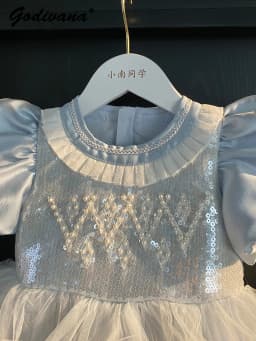 Sweet Little Girls Spring and Summer New Heavy Princess Gown Childrens Puff Sleeve Pearl Sequined Mesh Birthday Party Cake Dress