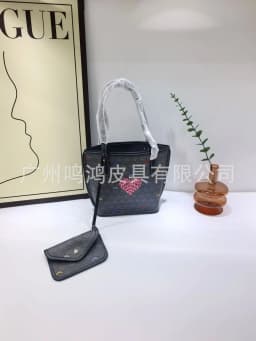 Designer Minimalist Elegant Diaper Bag: Luxury Crossbody Bag For Women With Vintage Style And Large Capacity Messenger Tote