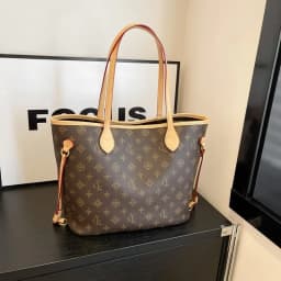 Elegant Leather Classic Designer Paris Fashion Large Capacity Crossbody Bag For Women Luxury Brand Stylish Diaper Bags