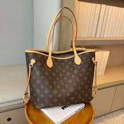 Elegant Leather Classic Designer Paris Fashion Large Capacity Crossbody Bag For Women Luxury Brand Stylish Diaper Bags