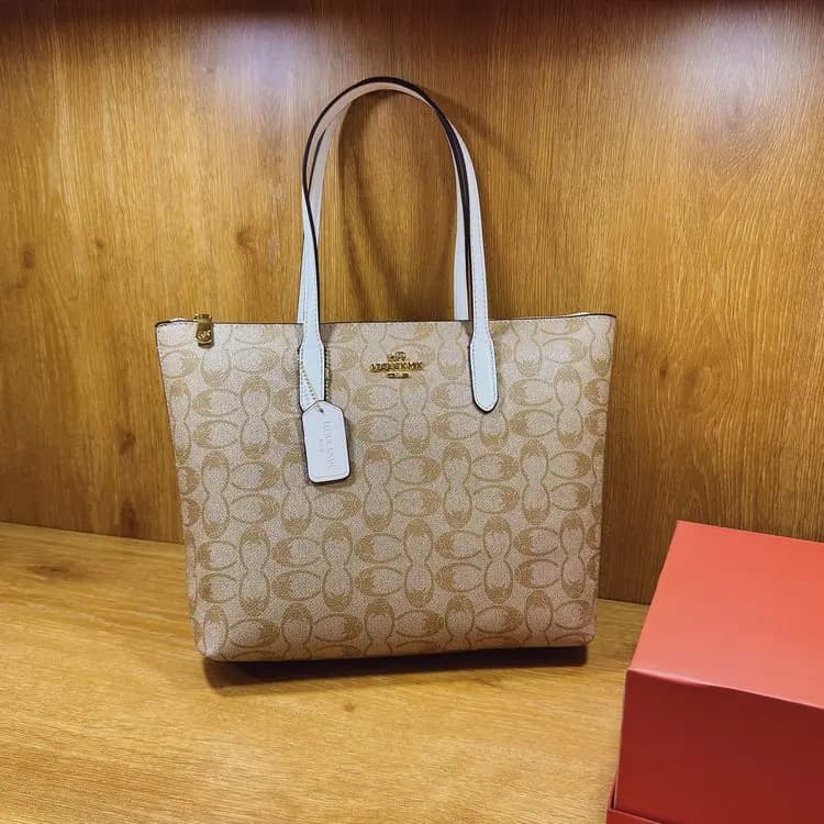 Elegant Chic Commuter Classic Diaper Bag Crossbody Handbag For Women Stylish Leather Large Capacity Tote