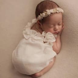 Newborn Photography Prop Set White Ruffle Romper with Headband Baby Photo Shoot Outfit 0-3 Months Newborn Portrait
