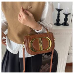 Luxury women's chain shoulder bag, classic designer leather crossbody bag, elegant and trendy style handbag