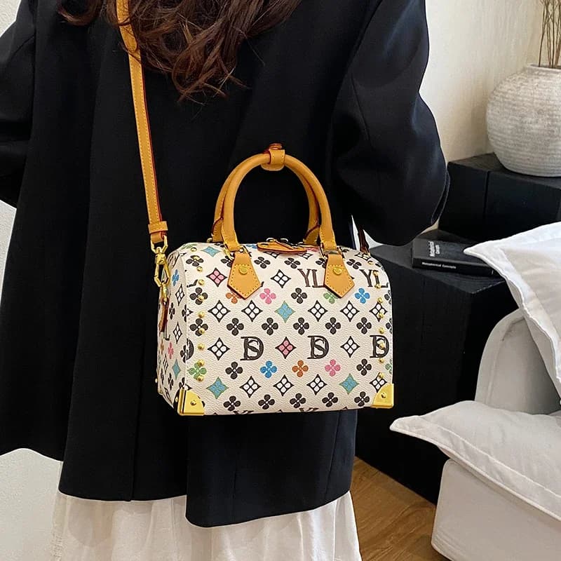 High-End Fashion Diaper Bag: Elegant Crossbody Bag For Women With Minimalist Designer Logo And Large Capacity Messenger Tote