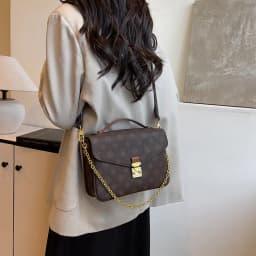 Trendy Simple Fashionable Diaper Bag Letter Logo Leather Crossbody Bag Large Capacity For Women Stylish Commuter