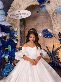 White Elegant Kids Pearls Princess Gown For Piano Performance Girls Charming Off Shoulder Satin Long Dresses For Wedding Party