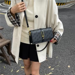 Fashionable Luxury Leather Ladies Messenger Bag High End Classic Designer Paris Trendy Design Diaper Bag