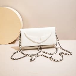 Elegant and trendy style shoulder bag, outdoor travel small square bag, luxury designer women's chain strap crossbody bag