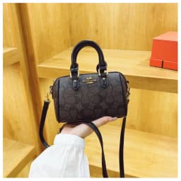 Vintage Luxury Crossbody Diaper Bag: Elegant Women's Handbag With Designer Letter Logo And Large Capacity For Messenger Tote