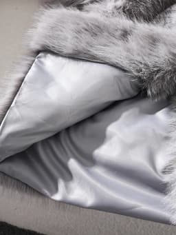 Gray Fox Fur Coat, Faux Fur Warm Coat, Eco-Friendly Fur Coat for Older Children, Warm and Windproof Coat for Boys and Girls, Mid-Length Mink Fur Coat with Double Side Pockets, Turn-Down Collar, Fashionable Commuter Coat, Versatile Fur Outerwear, New Autumn and Winter Model, New Year Gift Fur Coat