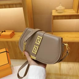 High End Minimalist Trendy Letter Logo Diaper Bag Leather Crossbody Purse For Women Stylish Casual Simple Vintage Tote Bag