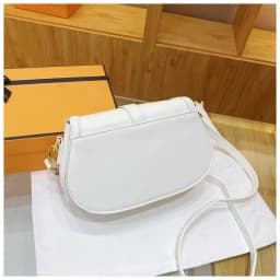 High End Minimalist Trendy Letter Logo Diaper Bag Leather Crossbody Purse For Women Stylish Casual Simple Vintage Tote Bag