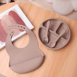 4PCS Baby Silicone Feeding Set With Suction Plate BPA Free Solid Color Waterproof Bib Portable Spoon Fork Children's Tableware