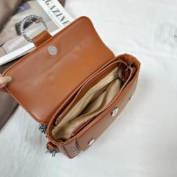 Elegant design women's chain strap crossbody bag outdoor leisure travel handbag, inspired by Parisian fashion
