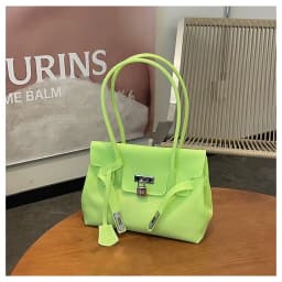 High-End Minimalist Leather Diaper Bag: Elegant Crossbody Handbag For Women With Designer Logo And Large Capacity Vintage Tote