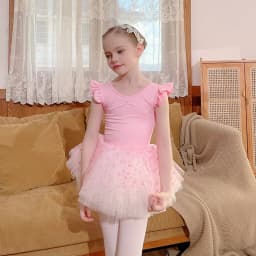Pink flutter-sleeve ballet practice outfit for girls, a summer ballet set suitable for ballet training and grade examinations.