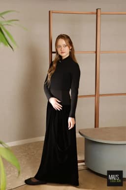 AW Mail's Sister Matching Clothing Teenager Girl Black Cotton Ribbed Shirt Young Girls Long Velvet Skirts with Pocket