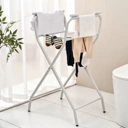 Baby Bathtub with Stand, Foldable Bathtub with Non-Slip Stand, Bath Mat and Bathtub Insert for Newborns and Toddlers