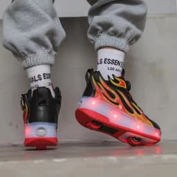 Rotating button Girls' sneakers 2024 New kids leather top Rampage lace Light skates Student Breathable Flame roller skates