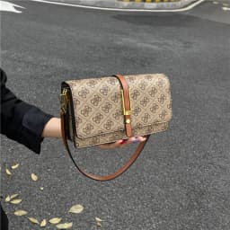 Luxury trendy women's crossbody bag, high-quality handheld fashionable shoulder bag inspired by Parisian designer