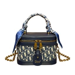 Vintage Style Elegant Crossbody Diaper Bag: Luxury Women's Handbag With Designer Details And Large Capacity For Messenger Tote