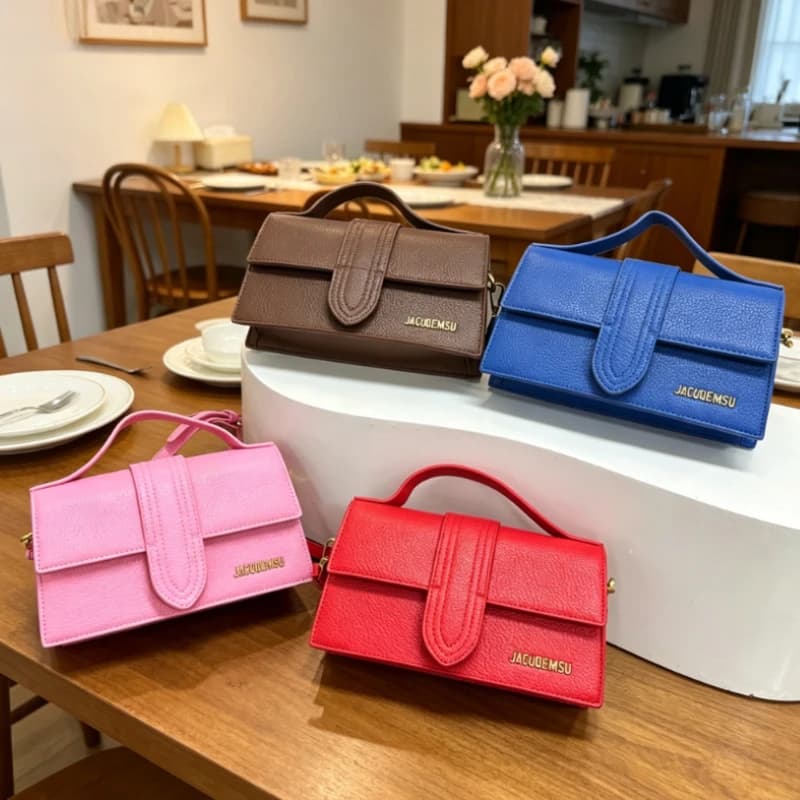 Famous chain strap crossbody bag, fashionable women's shoulder bag, luxury handbag suitable for daily gatherings