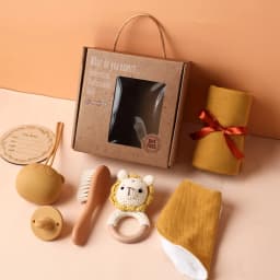 Baby Bathing Mouth Water Towel Pacifier Set Baby Full Moon Milestone Cards Wood Ring Rattle Bath Towel Wool Brush Birthday Gifts