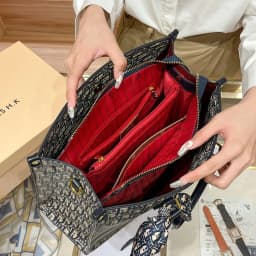 Luxury Brand Designer Diaper Bag Elegant Minimalist Leather Tote For Women Large Capacity Stylish Crossbody Shoulder Bag