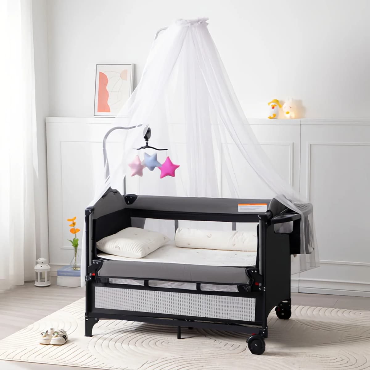 3-in-1 Bedside Crib for Co-Sleeping, Convertible Portable Baby Bassinet with Removable Side Panel, Height Adjustable Newborn Travel Cot, Breathable Mesh Infant Playpen with Diaper Changer and Toy Rack