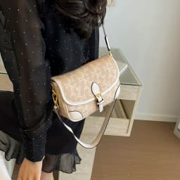 Modern elegant style chain shoulder bag, fashionable and portable small square bag, luxurious party women's crossbody bag