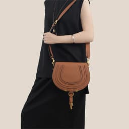 Pebbled Saddle Crossbody Bag For Women U Shape Stitching Decor Gold Metal Hardware Adjustable Strap Vintage Shoulder Purse