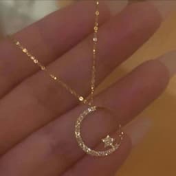 Fashion Shining Inlaid Zirconia Star Moon Pendant Necklace for Women Luxury Crystal Clavicle Chain Necklace Wedding Jewelry