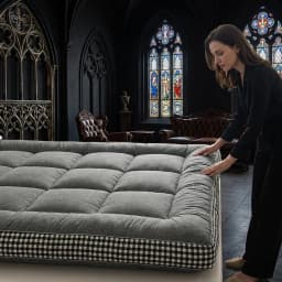 1PC Grid Pattern Thick Bed Mattress Topper High Resilience Soft Bed Pad Anti-slip Quilted Sleeping Mattress Cushion for Twin Full Queen Size