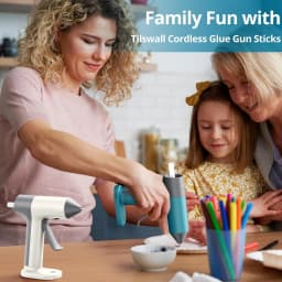 Cordless Hot Glue Gun 4V USB‑C Rechargeable Mini Hot Melt Glue Gun with Battery 30s Fast Heating, Anti‑Drip Nozzle, Comes With 7*140mm Hot Glue Sticks Portable Glue Gun For Crafts DIY Projects & Home Repairs