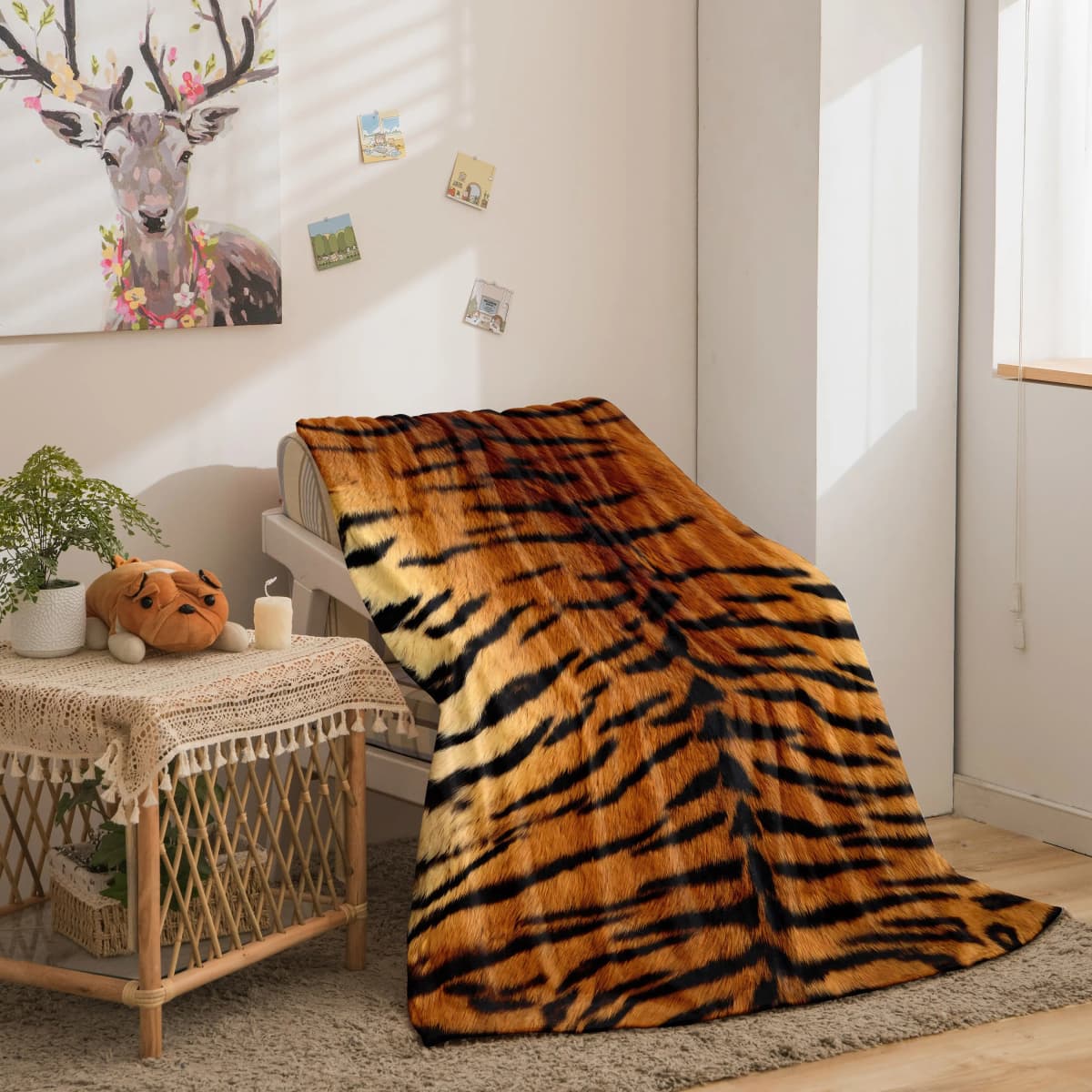 1 piece of luxurious tiger-pattern fleece blanket - comfortable, soft, skin-friendly flannel with realistic animal patterns - perfect for gifting, napping, office or outdoor use - comfortable for all seasons