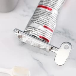 Stainless Steel Rotate Tube Squeezer, Multifunctional Dispenser Tool for Toothpaste, Hair Oil, Paint, Ointments and Cosmetics, Practical Household Bathroom Accessory