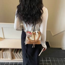 Star Print Drawstring Bucket Bag for Women, Braided Wide Shoulder Strap, Detachable Plush Doll Pendant, Mini Crossbody Bucket Purse, Multiple Colors Available
