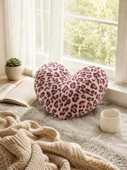 1pc Leopard Print Heart-Shaped Plush Throw Pillow, Soft Fuzzy Filled Decorative Cushion For Sofa Living Room Bedroom Home Decor Aesthetic Pillow SH260720162539335416357