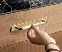 Goo-Ki 2 Pack Cabinet Pulls Handles with Back Plate Spacer, Antique Brass Zinc Alloy Kitchen Hardware for Bar Drawer