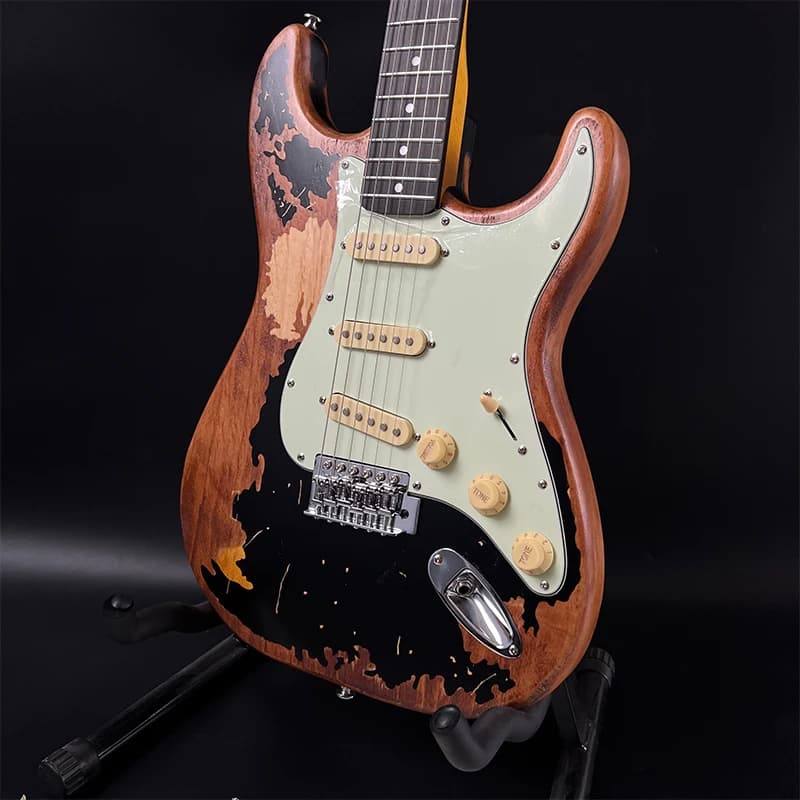 No-brand SSS Pickup Electric Guitar Matte Single Tremolo Promotion Maple Neck & Solid Body Free Shipping