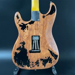 No-brand SSS Pickup Electric Guitar Matte Single Tremolo Promotion Maple Neck & Solid Body Free Shipping