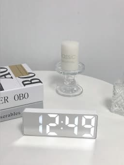 1pc LED Mirror Desk Clock, Digital Alarm Clock With Snooze Function, Snooze Function, Home Decor, chool Surprise, Study Supplies, Aesthetic sh2305111219428259