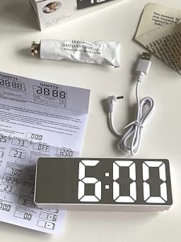 1pc LED Mirror Desk Clock, Digital Alarm Clock With Snooze Function, Snooze Function, Home Decor, chool Surprise, Study Supplies, Aesthetic sh2305111219428259