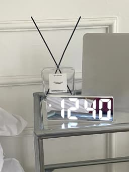 1pc LED Mirror Desk Clock, Digital Alarm Clock With Snooze Function, Snooze Function, Home Decor, chool Surprise, Study Supplies, Aesthetic sh2305111219428259