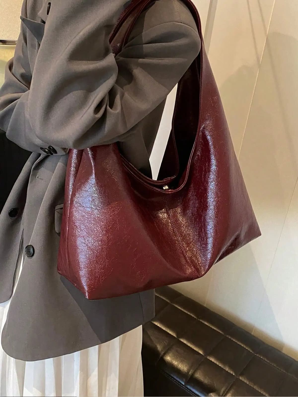Vintage Commuter Large Capacity Bag For Women 2024 New Texture Soft Leather Shoulder Bag Simple And Versatile Crossbody Tote Bag