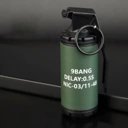 2PC CS Hand Grenades Toys Model Toy Spring Powered Impact for Battle Games Tactcial Airsoft Paintball